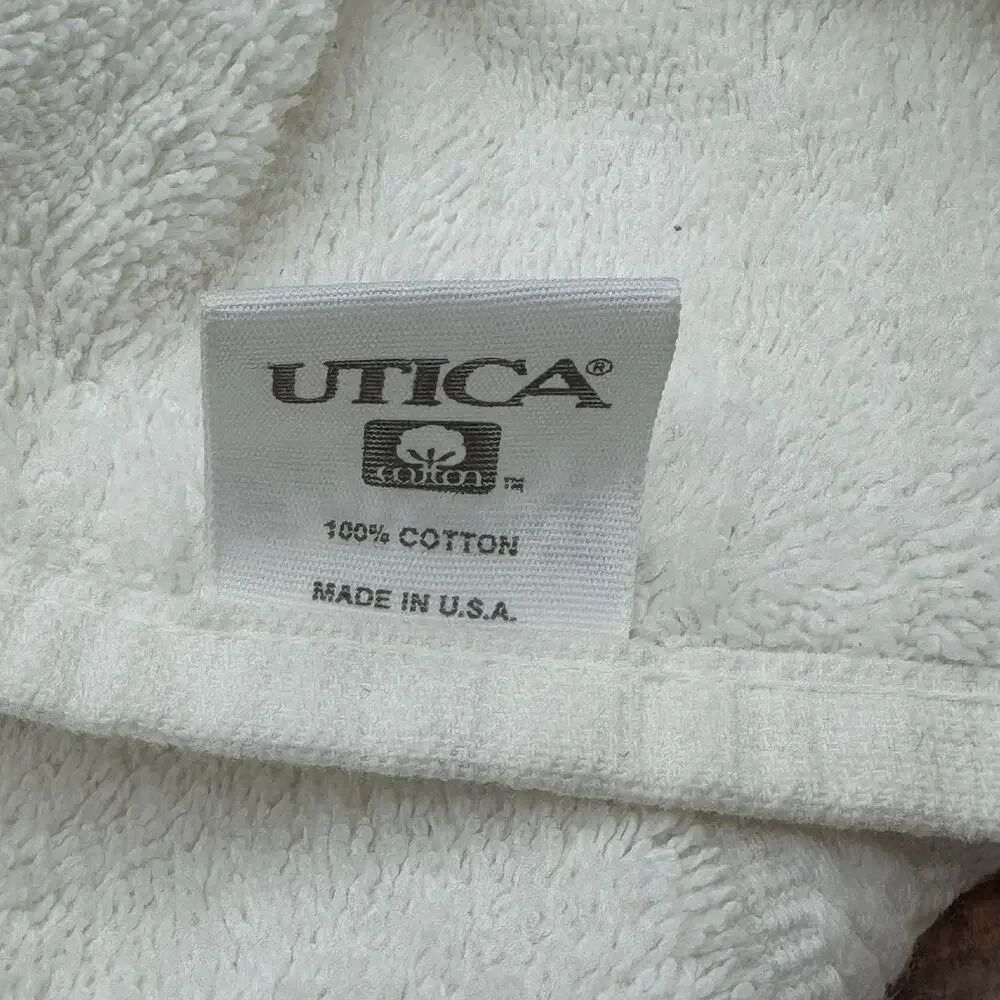 Vintage Utica J P Stevens White Pink Pastel Butterfly‎ Floral Bath Towel U.S.A.